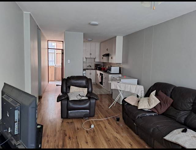 2 BEDROOM APARTMENT SOLD IN KILNER PARK